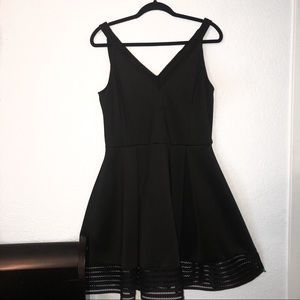 Black sleeveless party dress